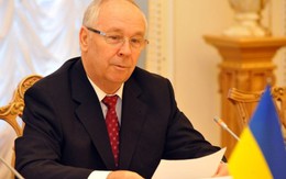 Chủ tịch Quốc hội Ukraine từ chức, Tổng thống rời Kiev