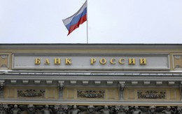 Đồng ruble lao dốc, NHTW Nga bất ngờ nâng lãi suất