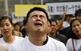 Vụ MH370: Các gia đình Trung Quốc biểu tình trước đại sứ quán Malaysia