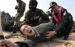 Trung Quốc bắt giữ gần 400 người tại khu tự trị Tân Cương