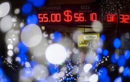 Nga tung một loạt các biện pháp khẩn cấp để cứu đồng ruble