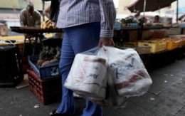 Venezuela khủng hoảng ...giấy vệ sinh