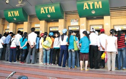 Cận Tết lại lo rút tiền từ ATM ngân hàng