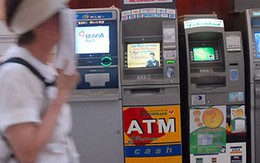 Người dùng đang đối mặt với 'rừng' phí giao dịch ATM