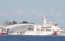 Tàu Trung Quốc đâm vào tàu cảnh sát biển Việt Nam làm thủng 4 chỗ