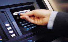 Hết tháng 8/2014, cả nước có trên 74 triệu thẻ ngân hàng và hơn 16.000 ATM
