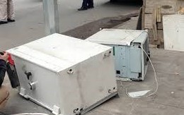 Phá két ATM lấy đi 900 triệu đồng