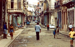 Những tiểu thương thôi việc nhà nước, bán hàng tự do ở Cuba