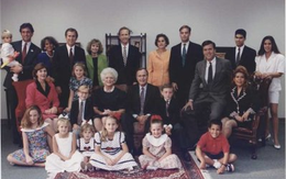 'Triều đại' Bush đã trở thành gia tộc tài chính hàng đầu Hoa Kỳ như thế nào? (P1)