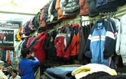 Hà Nội sôi động thị trường quần áo rét