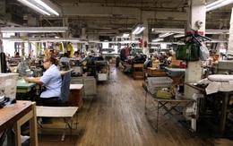 [Inside Factory] Bên trong xưởng may vest cho những quý ông quyền lực nhất nước Mỹ
