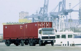Vận chuyển hàng hóa bằng xe container tê liệt vì Thông tư 18?