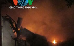 Kho hàng lớn bốc cháy ngùn ngụt trong đêm ở Hà Nội