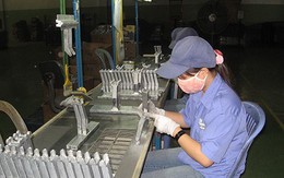 'Bị cho nghỉ việc vì… không biết cười!'