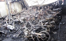 TPHCM: Cháy kinh hoàng, hàng trăm xe máy bị thiêu rụi