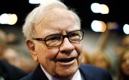 Warren Buffett khuyên doanh nhân trẻ phụng sự để dẫn đầu