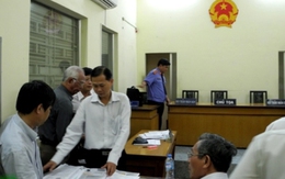 Hoãn phiên tòa xử vụ nguyên hiệu trưởng ĐH Hùng Vương kiện UBND TP.HCM