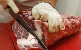 Chủ lô hàng 12 tấn thịt bò quá đát tìm cách tuồn ra thị trường