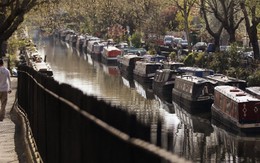 London: Giá nhà tăng cao, nhiều người chọn nhà thuyền an cư
