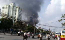 Hà Nội: Cháy lớn ở xưởng gỗ sát đường Giải Phóng, Hà Nội