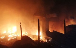 Thời sự 24h: Cháy chợ Ba Đồn, 23 gian hàng bị thiêu rụi
