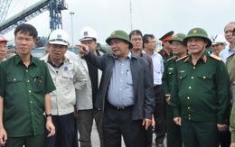 Phó thủ tướng Nguyễn Xuân Phúc ra Quảng Ngãi chống bão