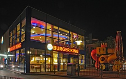 McDonald's rút lui, Burger King nhảy vào Crimea