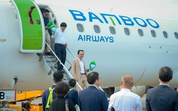 Chủ tịch Bamboo Airways cùng hành khách bay thẳng Hà Nội - Côn Đảo ngày khai trương
