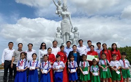 Đoàn công tác Petrovietnam và các đơn vị thành viên đến miền Tây Nam Bộ