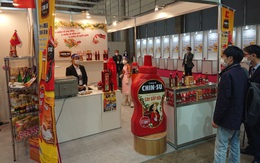 Tương ớt Việt Nam xuất hiện nổi bật tại triển lãm thực phẩm và đồ uống quốc tế