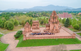 Làng Văn hóa - Du lịch các dân tộc Việt Nam - Cơ hội khi du lịch nội địa trở thành xu hướng?