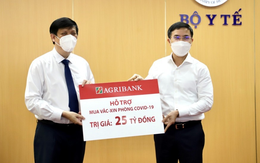 Agribank ủng hộ 53 tỷ đồng trong đợt cao điểm phòng chống dịch COVID-19