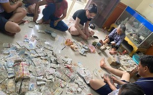 Cụ bà ăn xin ở Nam Định tích được 9 bao tải tiền, cả nhà đếm "sái tay": Sự thật phơi bày
