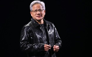 Phát hiện "điều huyền bí" về mẫu áo da ông Jensen Huang mặc: Áo đắt giá cổ phiếu tăng, áo rẻ là lại giảm?