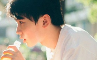 Chọn nước tăng lực theo 4 kiểu này đừng trách sao uống không tỉnh táo mà ngày càng mệt!