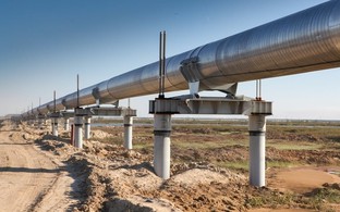 Đúng lúc thế giới ‘khát’ dầu, Mỹ nới lỏng trừng phạt, 40% năng lực xuất khẩu dầu của Nga lại bị đình trệ - chuyện gì xảy ra?