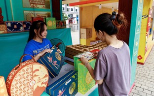 Người Việt chi gần 160 tỷ đồng mua bánh Trung thu online