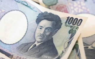 NÓNG: Đồng yên tiếp tục rơi xuống mức thấp kỷ lục 160 yên/USD sau khi thủng liên tiếp 2 đáy tuần trước