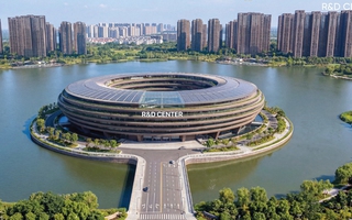 Chuyên gia: Giãn 860.000 dân không chỉ là chuyển chỗ ở đến những tòa cao tầng vô cảm, người dân sẽ tự nguyện di dời khi có những KĐT đáng sống, ổn định công ăn việc làm