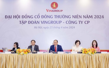 Tỷ phú Phạm Nhật Vượng: Vingroup đang thu xếp vốn thêm 1 tỷ USD tài trợ cho VinFast, có thể IPO Xanh SM ra thị trường quốc tế