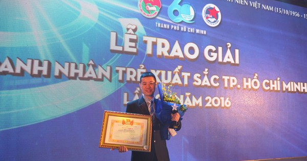 CEO Vé xe rẻ: Nếu cứ chạy theo đám đông bạn sẽ luôn là người đi sau