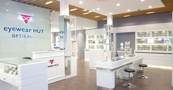 Eyewear hut outlet optical