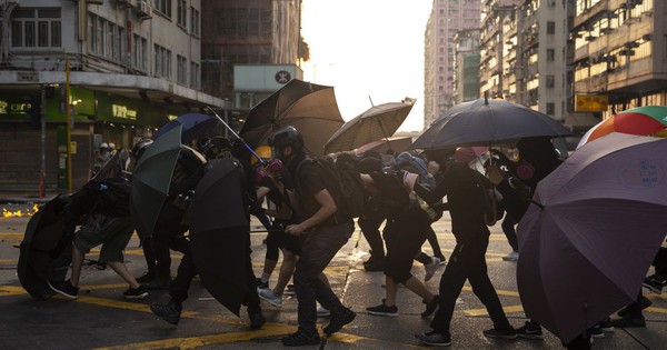 政局不穩定持續加劇，香港經濟陷入深度衰退，無復甦跡象