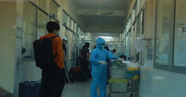 Đà Nẵng kiên trì thuyết phục đoàn khách Hàn Quốc vào khu cách ly