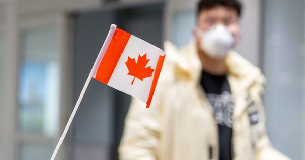 Canada ghi nhận ca COVID-19 đầu tiên lây nhiễm cộng đồng