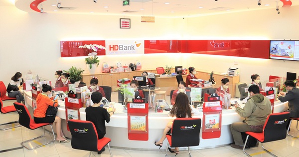 HDBank thúc đẩy nhanh dịch vụ thanh toán không tiền mặt, chính thức khai thác hệ thống cửa hàng xăng dầu toàn quốc của Petrolimex