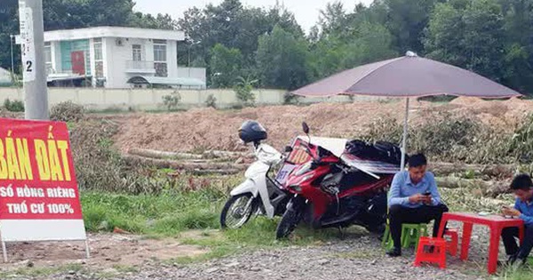 Sốt đất “hạ nhiệt”: Giá bất động sản cắm đầu lao dốc?