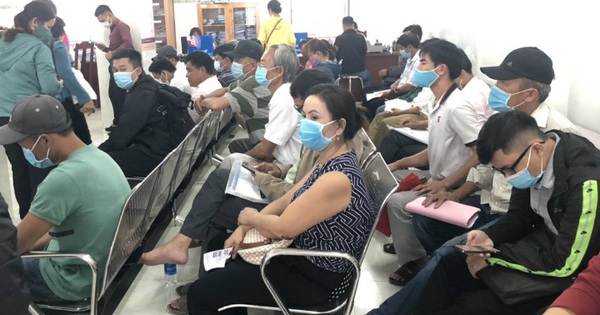 Giá tăng chóng mặt, phòng công chứng vẫn tấp nập người mua bán đất Nhơn Trạch