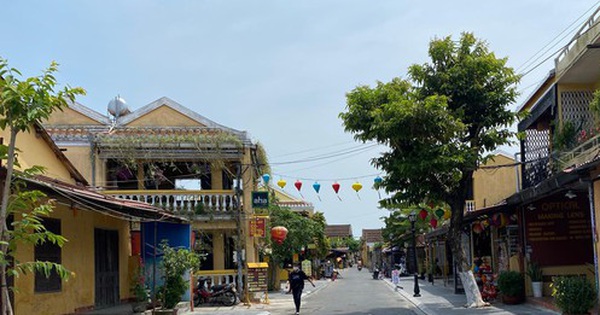 Nhà hàng, khách sạn nguy cơ xiết nợ