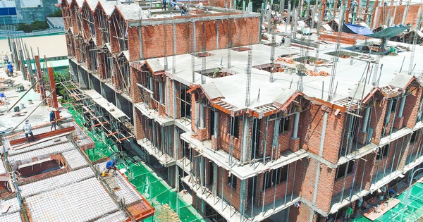 Giao dịch nhà phố, biệt thự tại Tp.HCM bất ngờ lao dốc